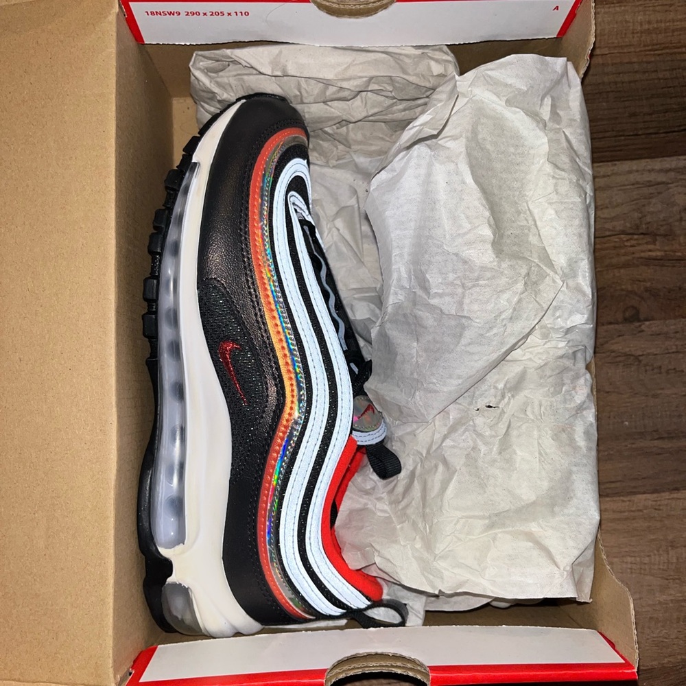 BRAND NEW NIKE AIR MAX!!!